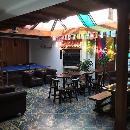 The Cranky Croc Hostel Bogota Exterior photo